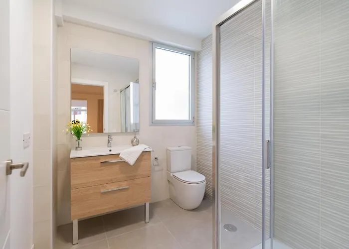 Apartament Loft - Side Sea Views - Aircon & Wifi