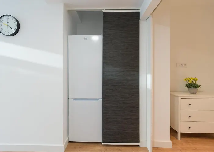 Loft - Side Sea Views - Aircon & Wifi Διαμέρισμα